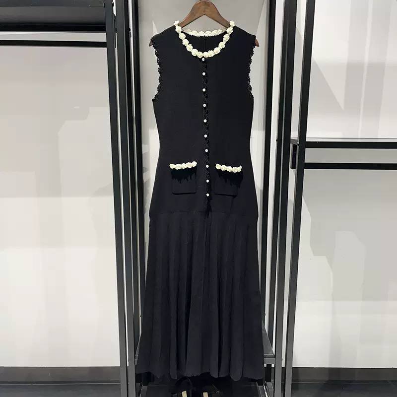 ROBE black dress